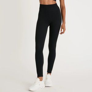 NWT Wesley Solid Black Soho Seamless Legging Size XS/S